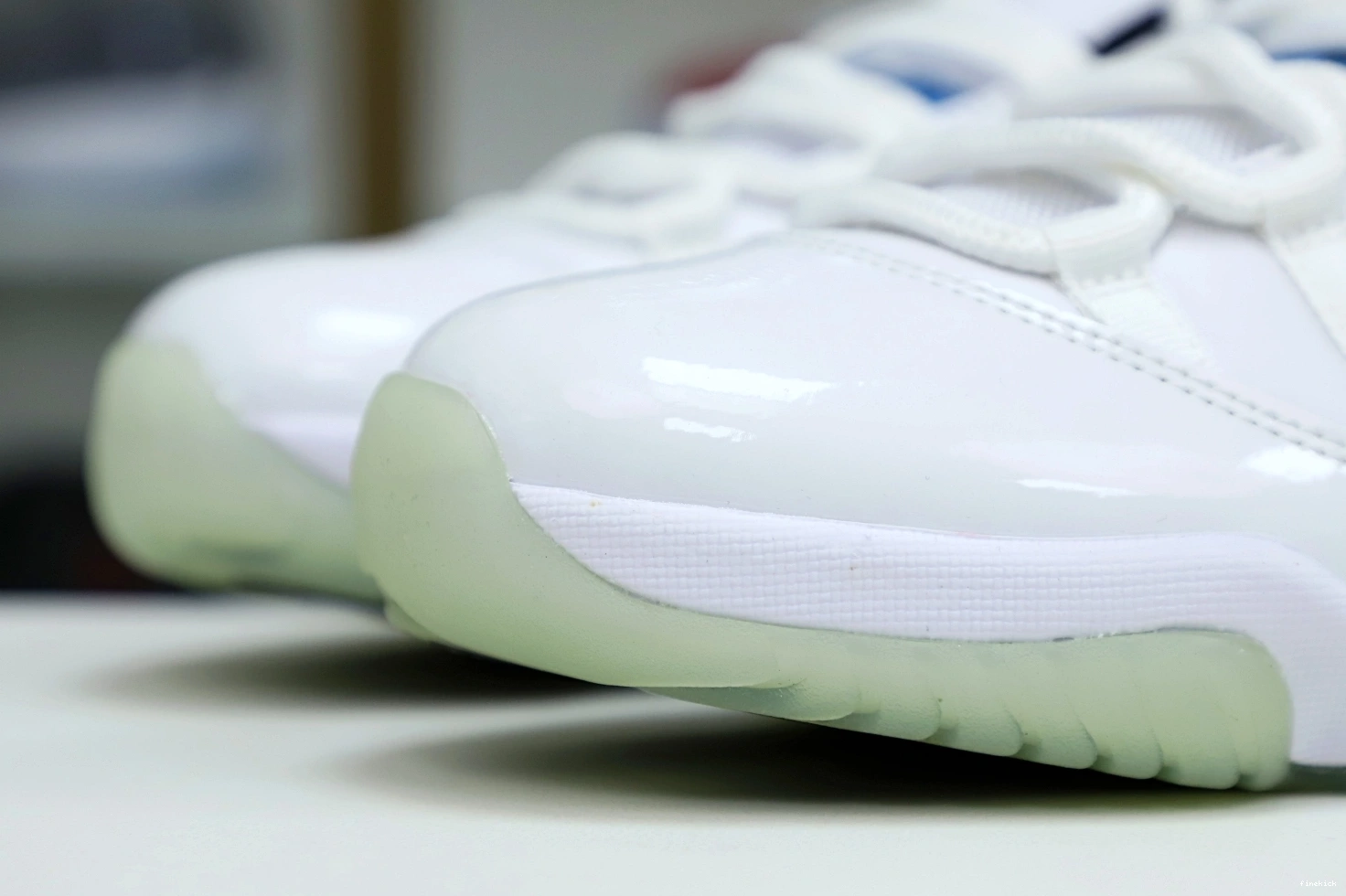 LOW LEGEND BLUE JORDAN 11 RETRO AIR 0831